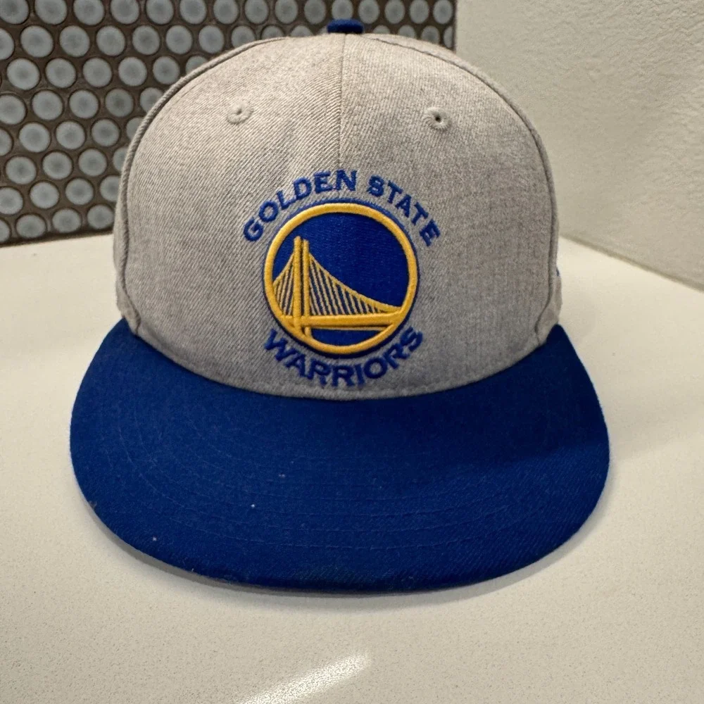 Golden State Warriors Hat Cap Snap Back New Era Gray Blue Yellow Logo OSFM Adult
